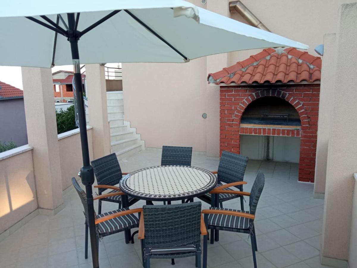 Apartmani Ferdi Трогир Экстерьер фото