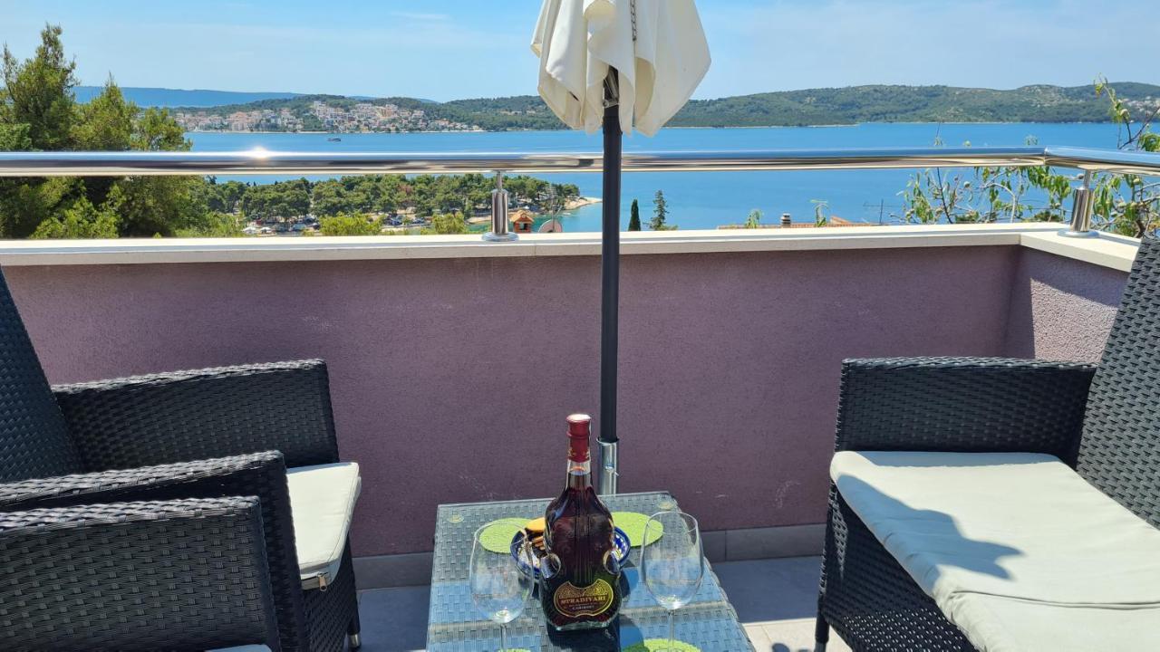 Apartmani Ferdi Трогир Экстерьер фото