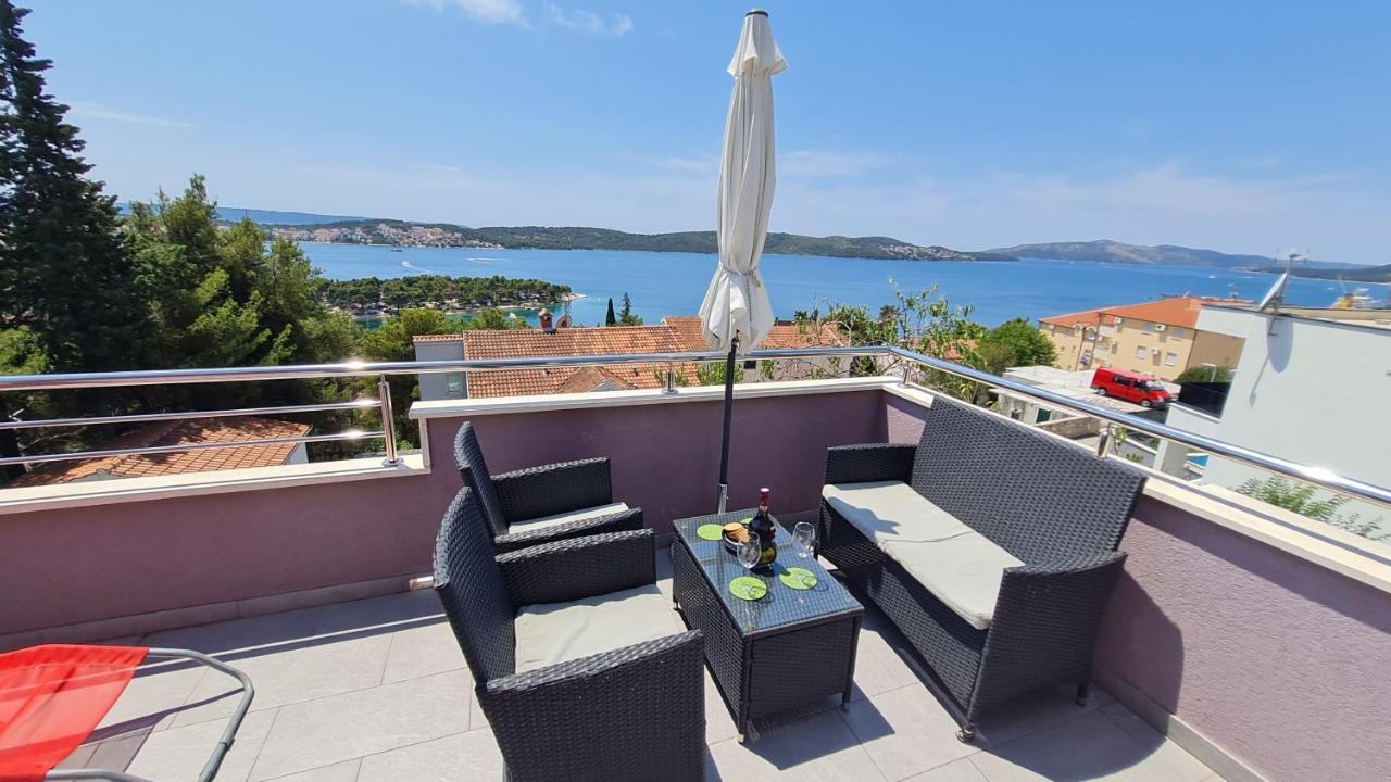 Apartmani Ferdi Трогир Экстерьер фото