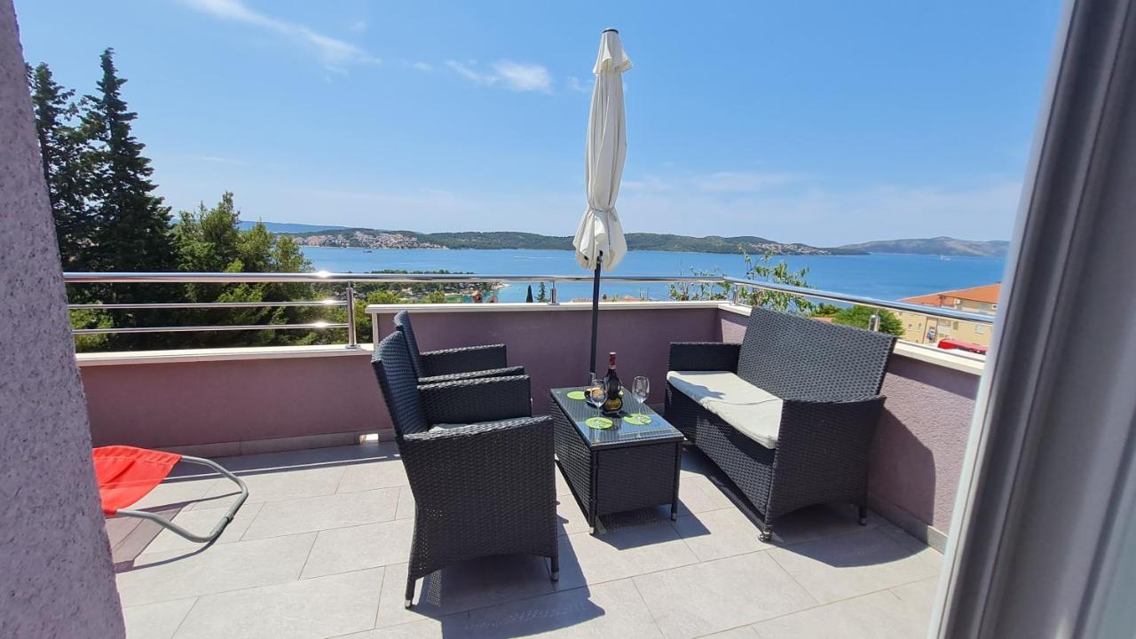 Apartmani Ferdi Трогир Экстерьер фото