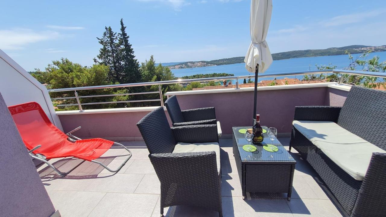Apartmani Ferdi Трогир Экстерьер фото