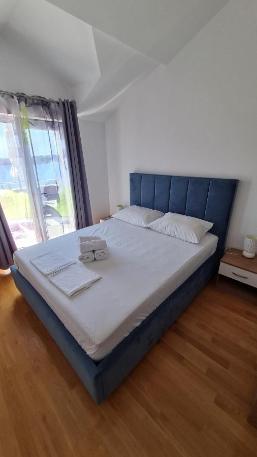 Apartmani Ferdi Трогир Экстерьер фото