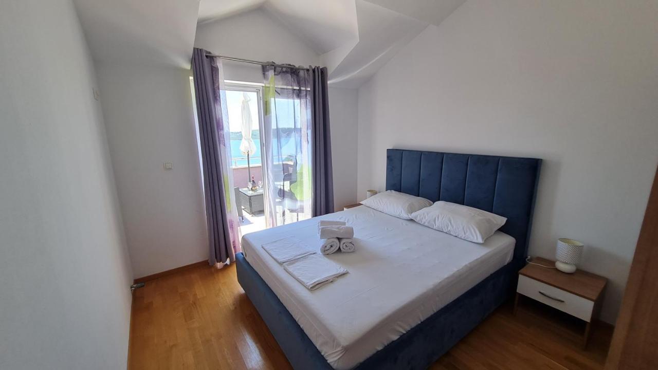 Apartmani Ferdi Трогир Экстерьер фото