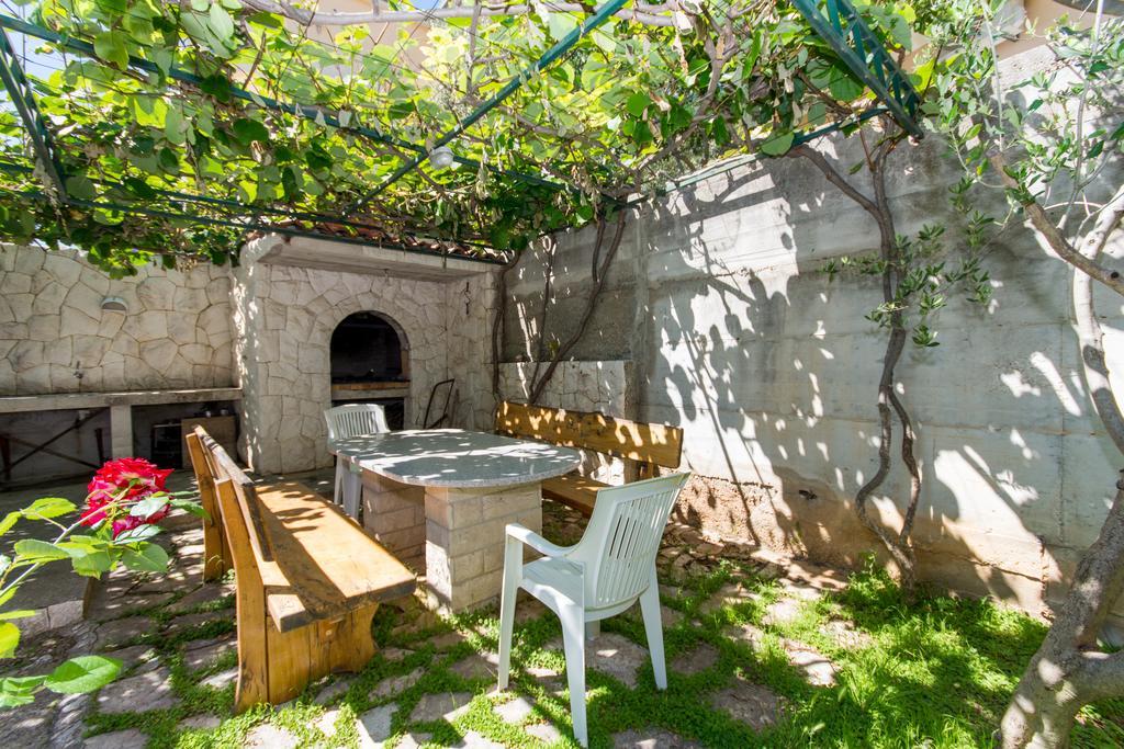 Apartmani Ferdi Трогир Экстерьер фото