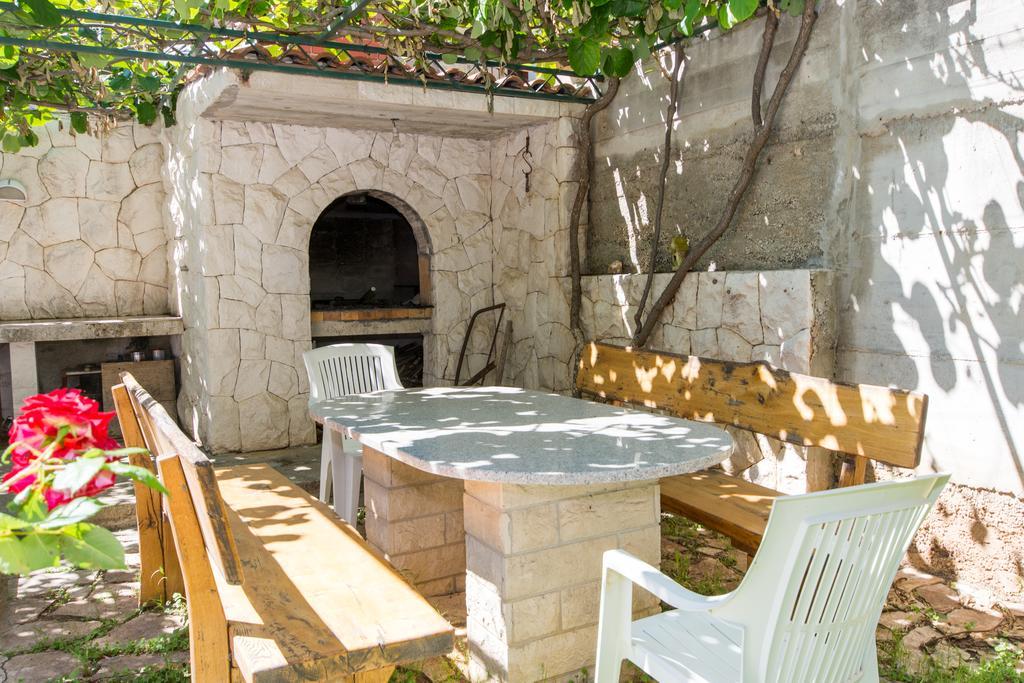 Apartmani Ferdi Трогир Экстерьер фото