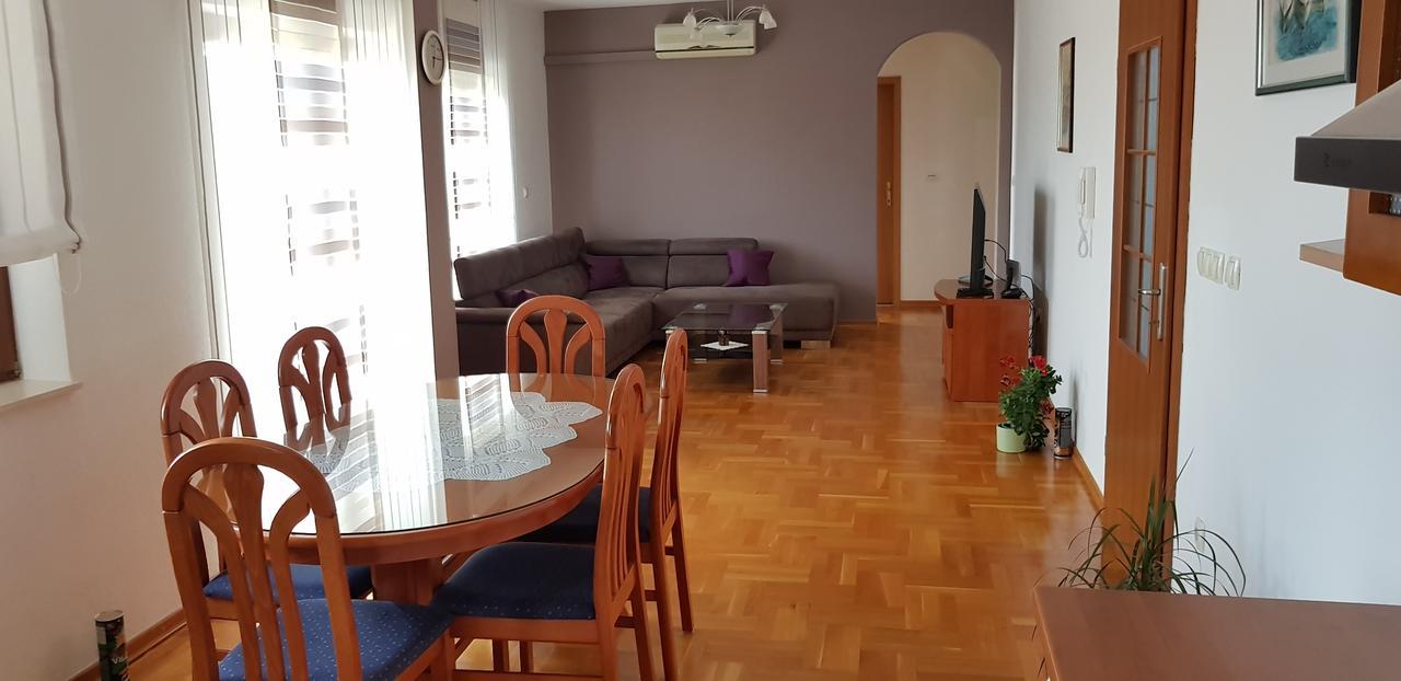 Apartmani Ferdi Трогир Экстерьер фото